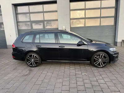 Second-hand VW Golf VII GTD 184 CP (135 kW) 2019 Negru Break