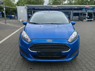 Gebraucht Ford Fiesta 82 PS (60 kW) 2013 Blau Limousine