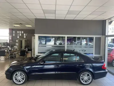 Gebraucht Mercedes E200 Sport 184 PS (135 kW) 2007 Blau Limousine