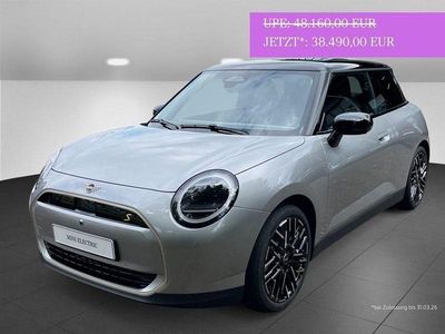 Melting silver iii Gebraucht 2024 Mini Cooper SE Kleinwagen | 38.490 €