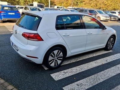 gebraucht VW e-Golf Facelift mit dem größeren Akku