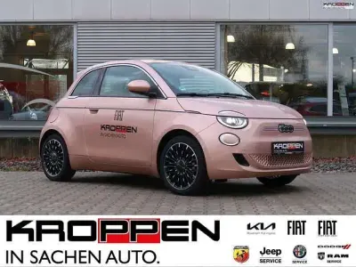 Gebraucht Fiat 500e La Prima 86 kW (118 PS) 2025 Gold Limousine