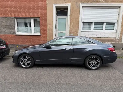 Gebraucht Mercedes E250 Sport Edition 204 PS (150 kW) 2015 Grau Coupé