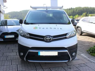 Gebraucht Toyota Proace 144 PS (105 kW) 2022 Weiß Van / Kleinbus