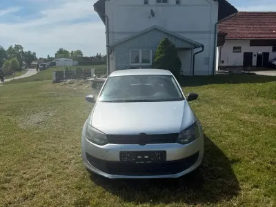 Usata VW Polo 75 CV (55 kW) 2011 Argento Utilitaria