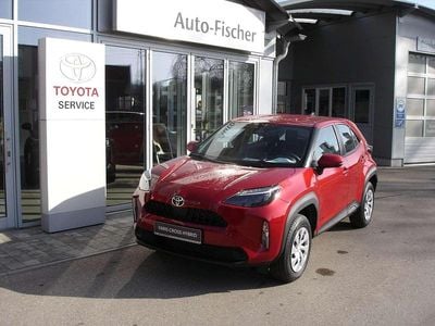 Neu Toyota Yaris Cross Business Edition 92 PS (67 kW) 2026 Karminarot SUV