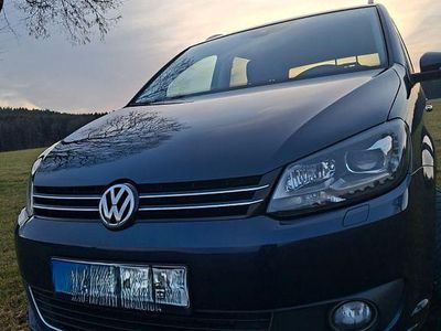 Gebraucht VW Touran Highline 140 PS (102 kW) 2015 Blau Van / Kleinbus