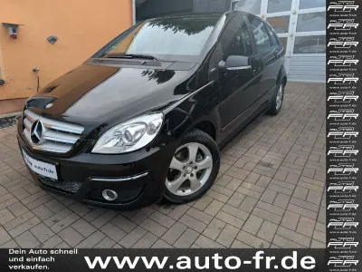 Gebraucht Mercedes B180 116 PS (85 kW) 2011 Schwarz Van / Kleinbus