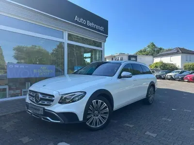 Gebraucht Mercedes E220 All-Terrain 194 PS (142 kW) 2017 Weiß Kombi