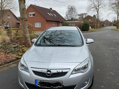Gebraucht Opel Astra 116 PS (85 kW) 2012 Grau Kombi