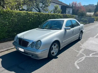 Gebraucht Mercedes E240 Avantgarde 170 PS (125 kW) 2001 Grau Limousine