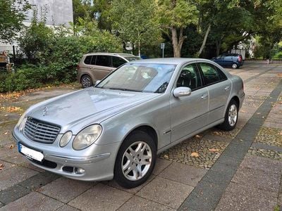 Mercedes E200