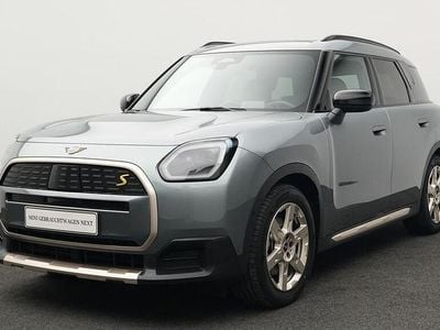 Second-hand Mini Countryman Favoured 225 kW (306 CP) 2025 Verde SUV