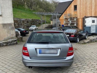 Usata Mercedes 200 136 CV (100 kW) 2011 Nero Station wagon