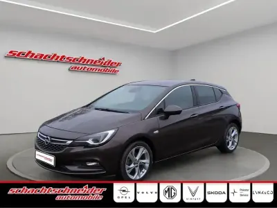 Używany Opel Astra Innovation 125 KM (91 kW) 2015 Brązowy Sedan/Limuzyna