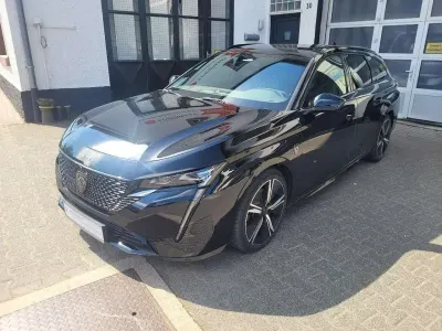 Gebraucht Peugeot 308 SW GT 131 PS (96 kW) 2023 Lackierung schwarz perla nera Kombi