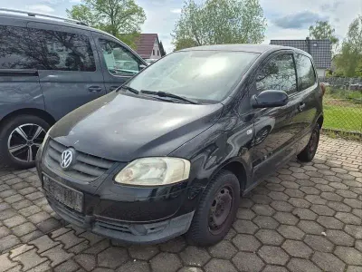 Używany VW Fox Basis 54 KM (39 kW) 2007 Czarny Hatchback