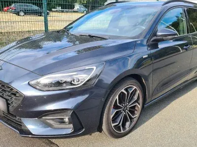 Gebraucht Ford Focus ST-Line 150 PS (110 kW) 2020 Blau Kombi