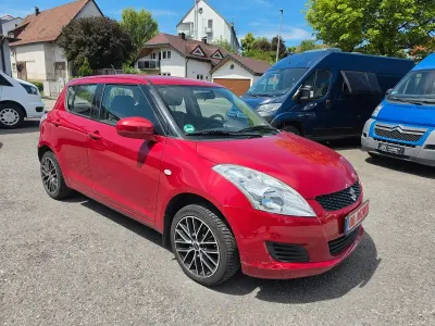 Gebraucht Suzuki Swift Club 94 PS (69 kW) 2012 Rot Kleinwagen