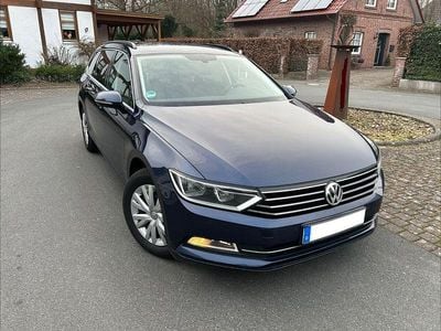 Gebraucht VW Passat Comfortline 150 PS (110 kW) 2016 Blau Kombi