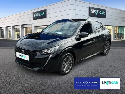 Gebraucht Peugeot e-208 Allure 100 kW (136 PS) 2022 Schwarz Kleinwagen