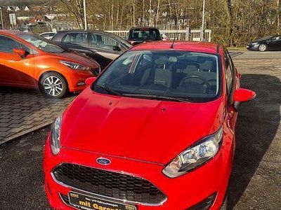 Gebraucht Ford Fiesta 82 PS (60 kW) 2017 Rot Kleinwagen