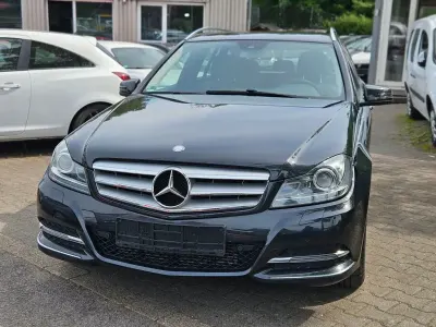 Gebraucht Mercedes C220 170 PS (125 kW) 2014 Magnetitschwarz  metalliclack Kombi