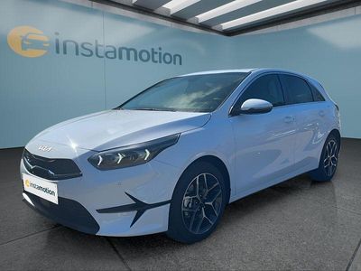 Neu Kia Ceed 140 PS (102 kW) 2025 Weiß Kleinwagen