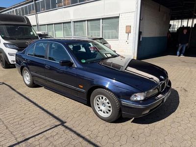 Second-hand BMW 528 193 CP (141 kW) 1998 Albastru Berlinǎ