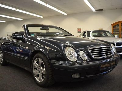 Smaragt Gebraucht 1999 Mercedes CLK230 Avantgarde Cabrio | 7.995 € (Teuer)