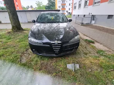 Gebraucht Alfa Romeo 147 105 PS (77 kW) 2006 Schwarz Kleinwagen