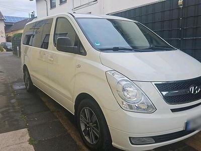 Hyundai H-1