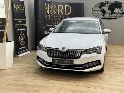 Używany Skoda Superb Ambition 218 KM (160 kW) 2020 Biały Kombi