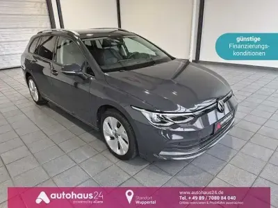 Gebraucht VW Golf VIII Move 110 PS (80 kW) 2024 Grau Kombi