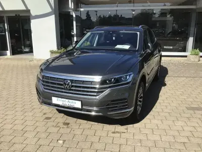 Gebraucht VW Touareg Elegance 286 PS (210 kW) 2023 Siliziumgrau metallic SUV