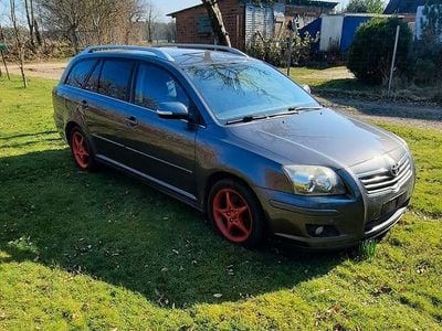 Gebraucht Toyota Avensis Executive 147 PS (108 kW) 2006 Grau Kombi