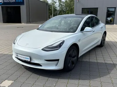 Gebraucht Tesla Model 3 Standard Range Plus 208 kW (283 PS) 2020 Weiß Limousine