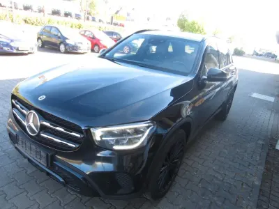 Gebraucht Mercedes GLC200 197 PS (144 kW) 2020 Schwarz SUV