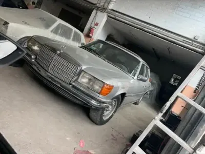 Gebraucht Mercedes 450 220 PS (161 kW) 1976 Silber Limousine