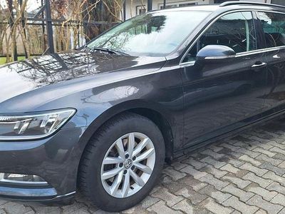 Gebraucht VW Passat 150 PS (110 kW) 2017 Grau Kombi
