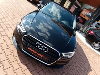 Gebraucht Audi A3 Comfort 116 PS (85 kW) 2019 Schwarz Limousine