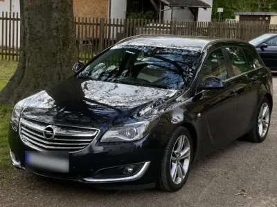 Gebraucht Opel Insignia 140 PS (102 kW) 2014 Schwarz Kombi