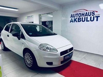 Gebraucht Fiat Grande Punto Basis 69 PS (50 kW) 2012 Weiß Kleinwagen