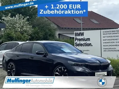 Gebraucht BMW 540 M Sport 286 PS (210 kW) 2025 Carbonschwarz Limousine