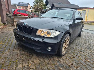 Gebraucht BMW 118 129 PS (94 kW) 2006 Schwarz Kleinwagen