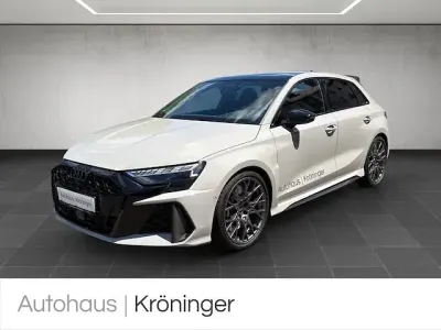 Gebraucht Audi RS3 Sportback Comfort 400 PS (294 kW) 2026 Individuallackierungen audi exclusive Kleinwagen