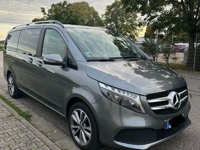 Mercedes V220
