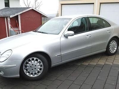 Gebraucht Mercedes E200 Elegance 163 PS (119 kW) 2003 Silber Limousine