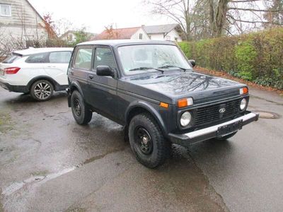 gebraucht Lada niva Neuer Tüv, Hohlraumversiegelung mit Maik Sanders