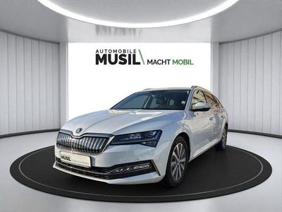 Gebraucht Skoda Superb Style 218 PS (160 kW) 2021 Moonweiss metallic Kombi